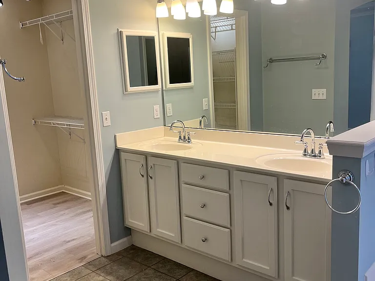 2891 Saint Maarten Ct — Photo 32