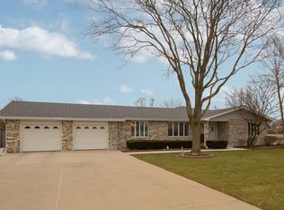 16563 S Gaylord Rd, Lockport, IL 60441