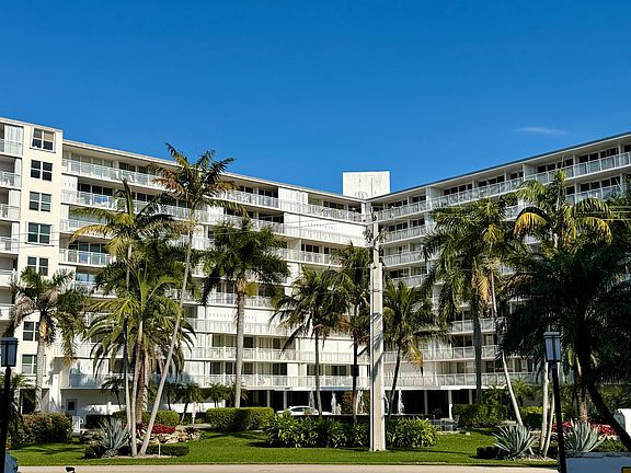 3rd image of 3546 S Ocean Boulevard #516