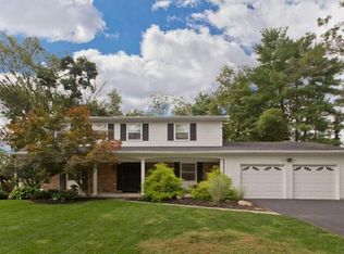 1437 Park Ridge Dr, Columbus, OH 43235