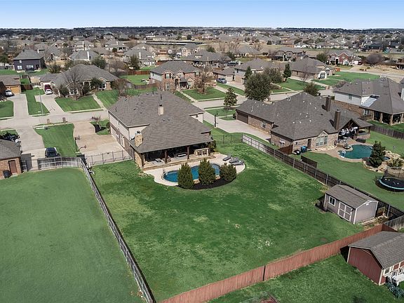2nd image of 1533 Diamond Back Ln