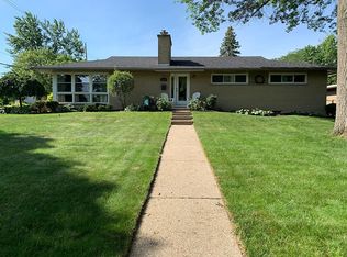 2612 Boston St SE, East Grand Rapids, MI 49506
