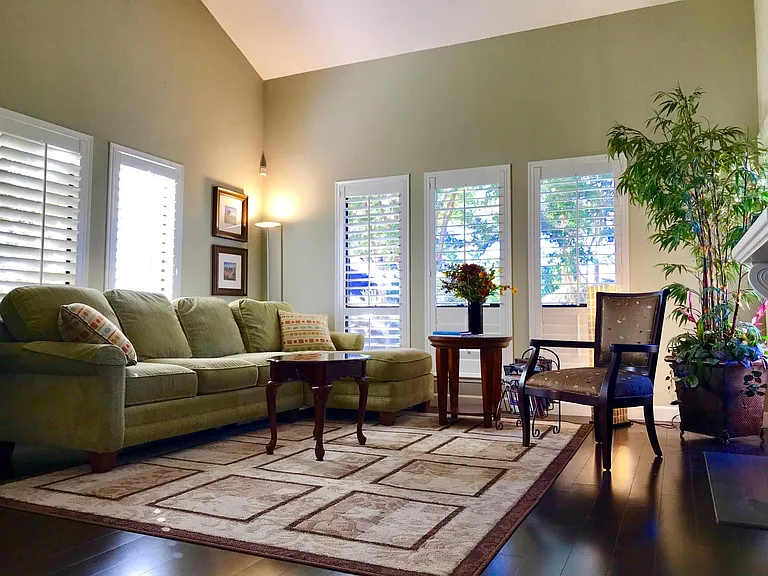 16 Violet Ln — Photo 4