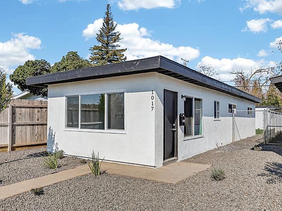 2nd image of 1017-1013 W Santa Fe Ave
