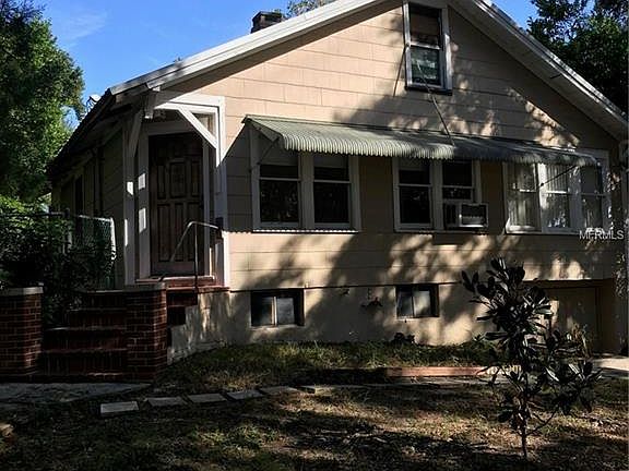 3rd image of 444 W Montrose St