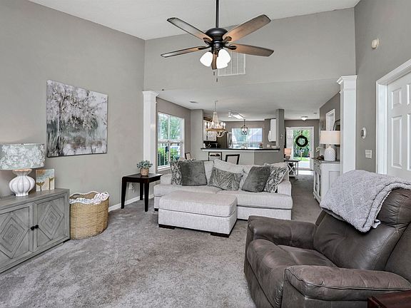 5th image of 140 Huntington Cir
