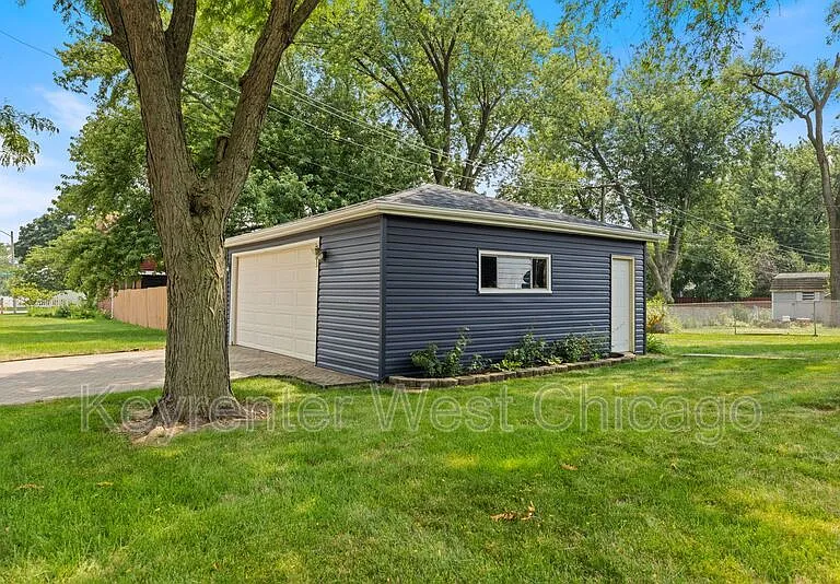 1003 S Finley Rd — Photo 29