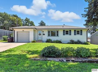 4817 N 93rd St, Omaha, NE 68134