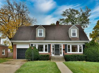 1721 Marguerite St, Park Ridge, IL 60068