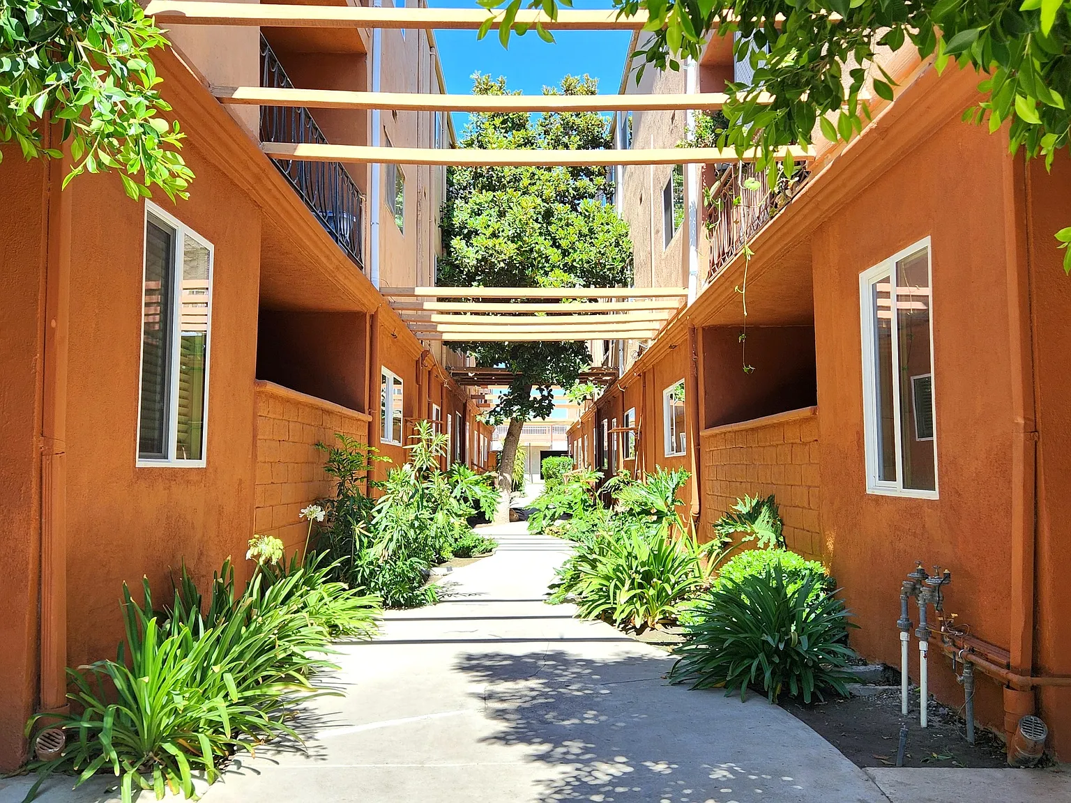 Cascade Pointe — Photo 3