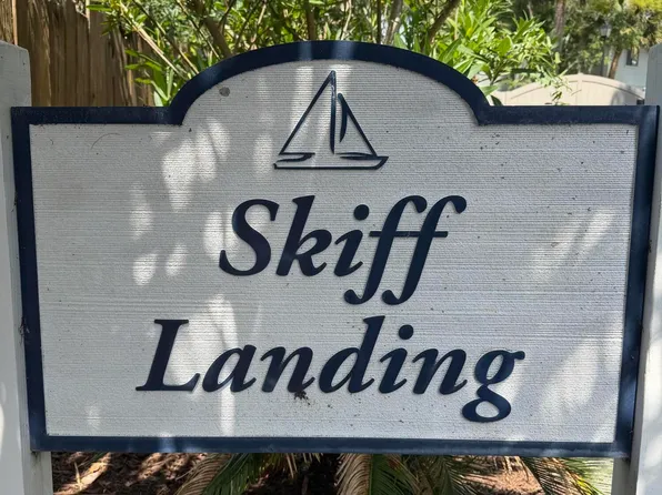 100 Blair Rd APT B7, Saint Simons Island, GA 31522