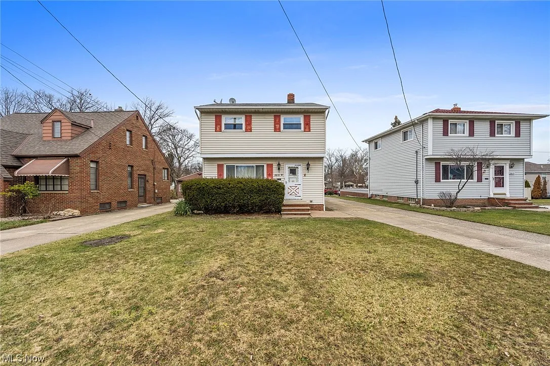 28151 Lake Shore Blvd photo 1