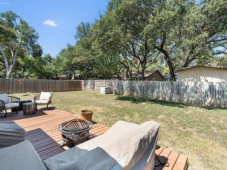 7806 Woodcroft Dr — Photo 23