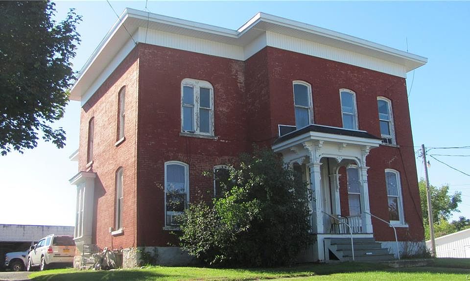 2nd image of 320 E Main St #322