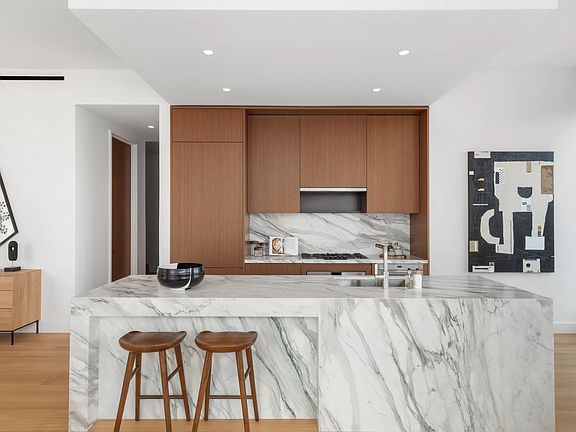 5th image of 15 E 30th St Penthouse 60B