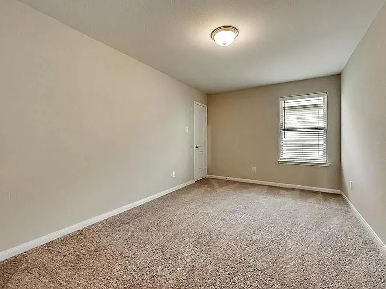 5308 Songbird Trl — Photo 19