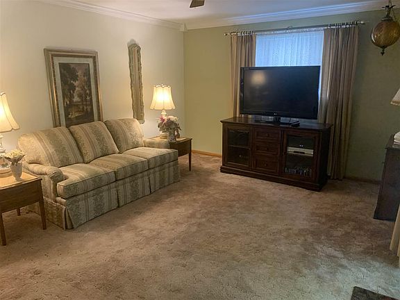5th image of 2983 Lakeview Dr