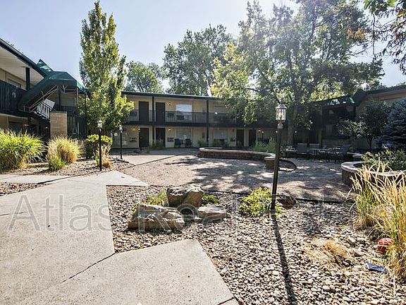 4th image of 2290 S Oneida St Unit 111
