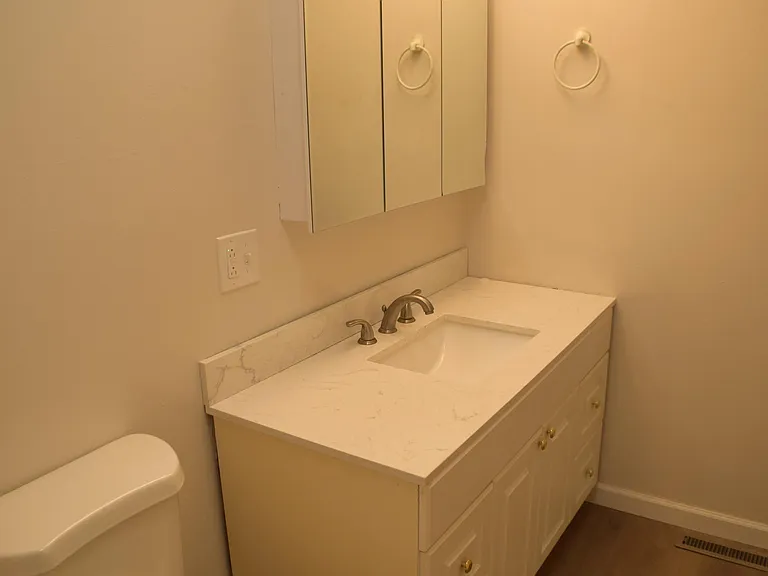 Mountain Ridge Townhouses — Photo 12