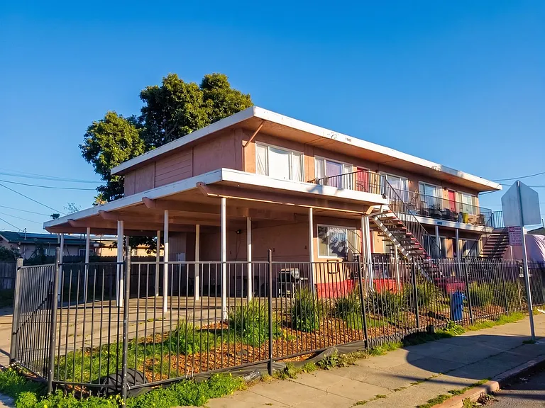 10100 Walnut St — Photo 10