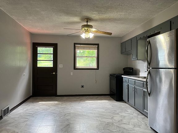 4th image of 102 Twin Creek Ln