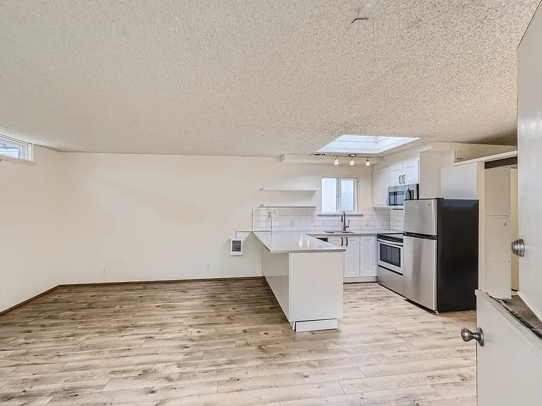 2015 43rd Ave E #2 — Photo 3