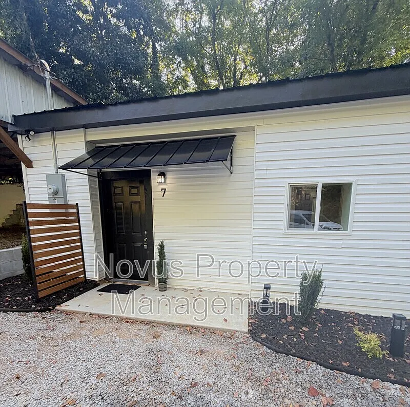 901 Pacific Ave — Photo 3