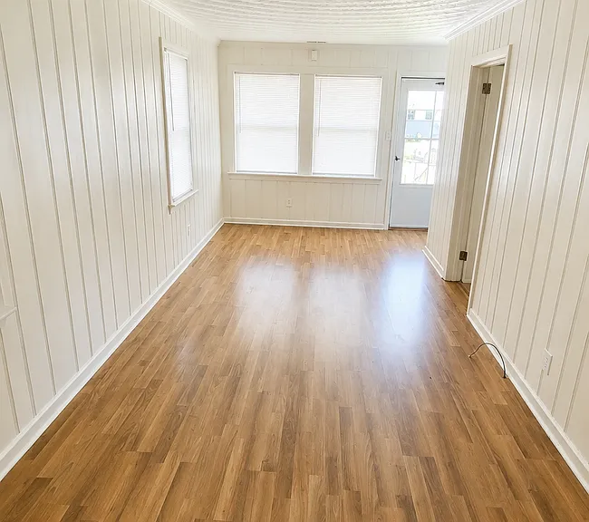 2515 Markham St — Photo 6