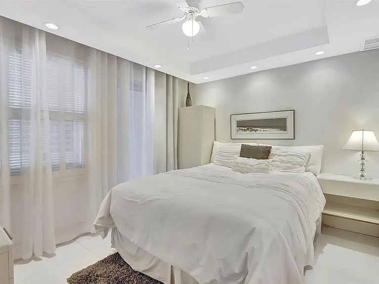 2000 S Ocean Dr #609 — Photo 16