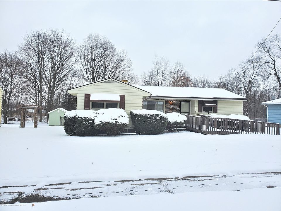 1st image of 2220 Park Ln