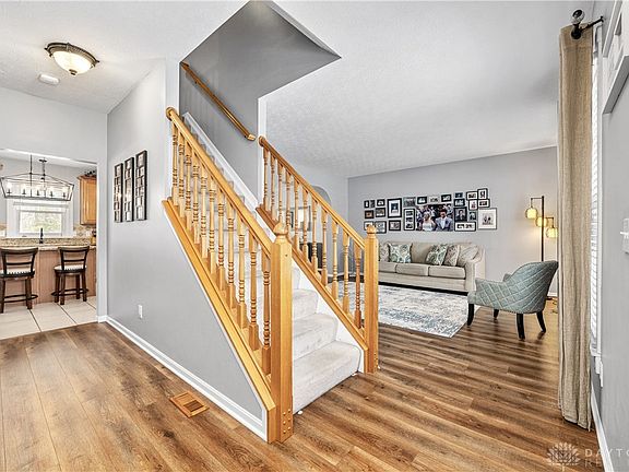 3rd image of 6284 Deerhaven Ln