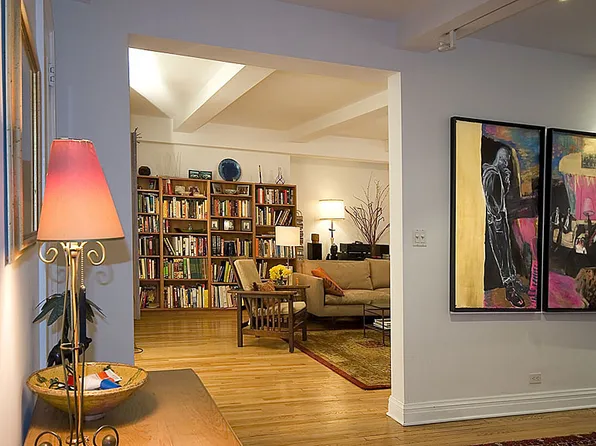 410 West 24th Street image 1 of 4