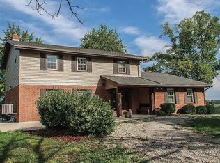 69907 Barton Rd, Saint Clairsville, OH 43950