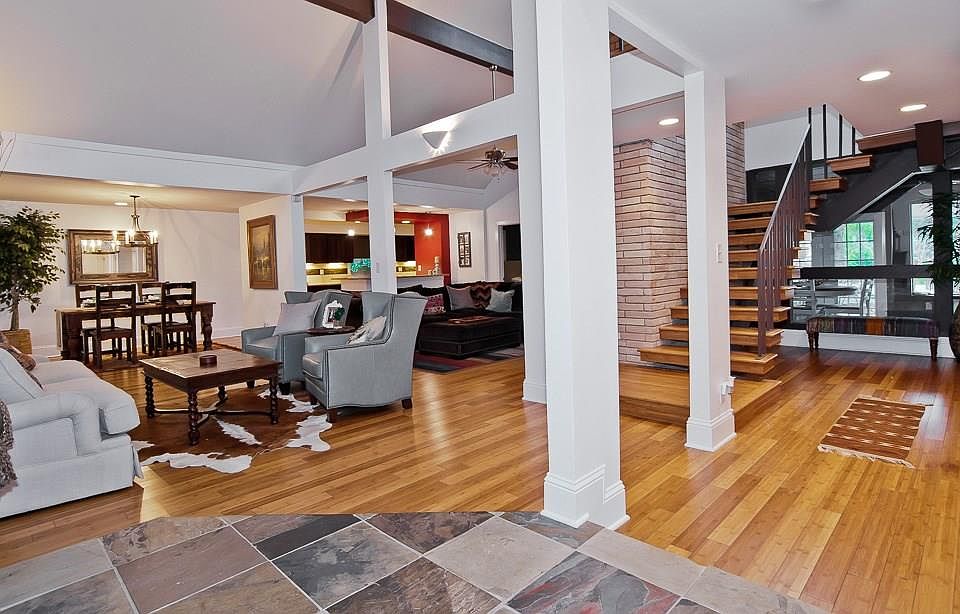 1st image of 13315 Rolling Hills Ln