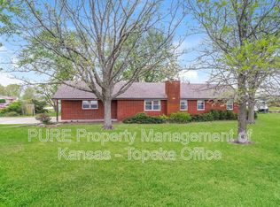 3445 SE 45th St, Topeka, KS 66609