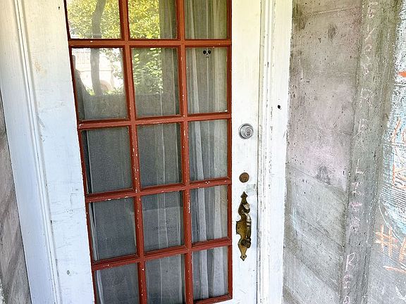 4th image of 1030 N Garden St APT 1