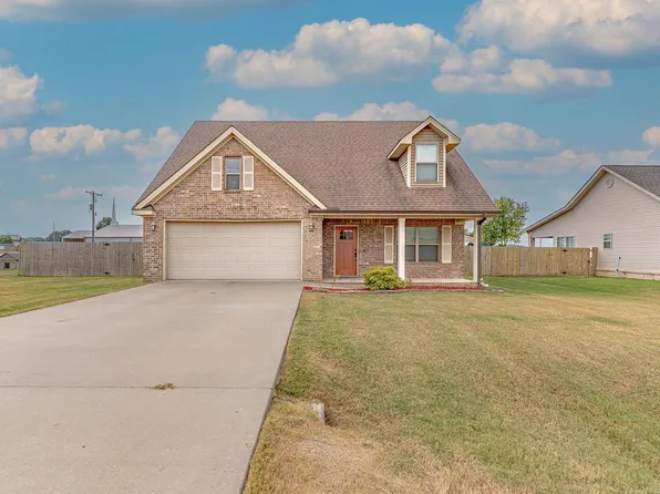 501 Emily Ln, Harrisburg, AR 72432