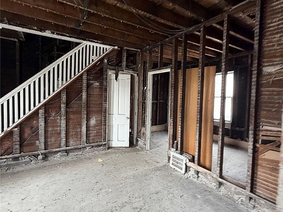 2nd image of 1596 E 32nd St