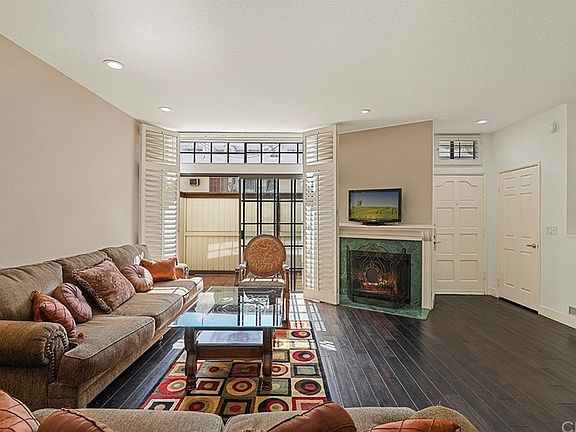 2nd image of 4374 Ventura Canyon Ave Unit 2