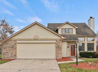831 Timberlake Trl, Fort Wayne, IN 46804