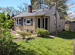 3304 Crescent Ave, McHenry, IL 60050