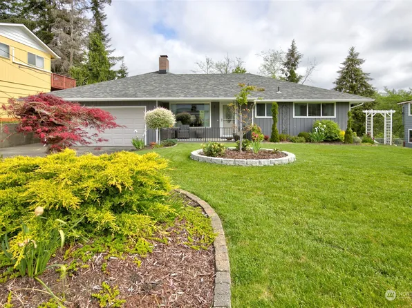 213 Holly Lane, Cosmopolis, WA 98537