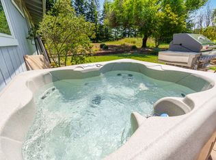 735 Lytton Station Rd, Healdsburg, CA 95448