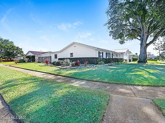 3rd image of 3011 Demaret Dr