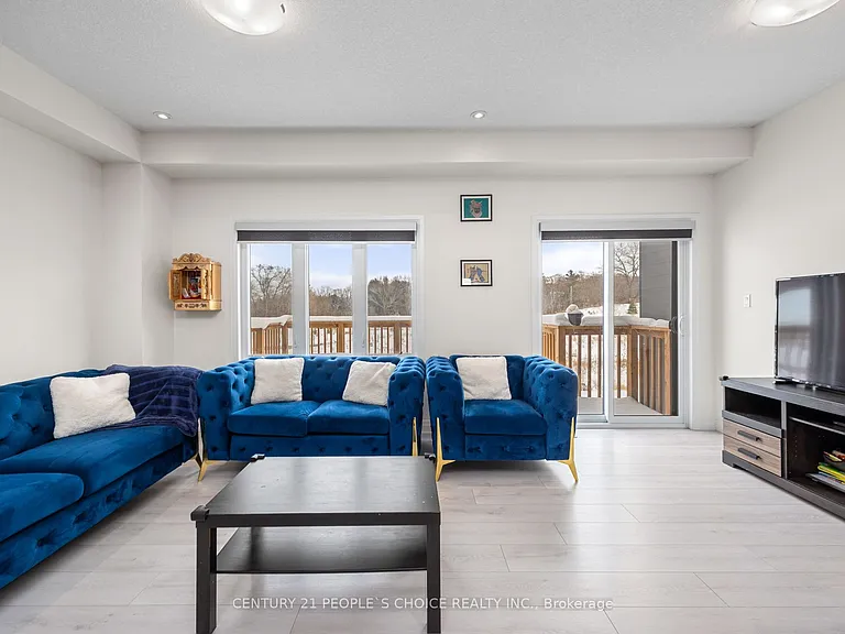 9 Queensbrook Cres — Photo 12