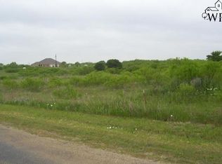 7468 Roller Rd, Burkburnett, TX 76354