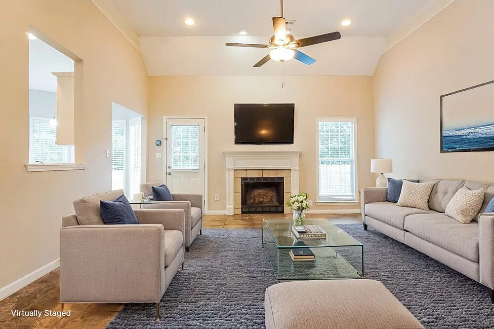 3 bed, 2.0 bath, 1476 sqft, $3,140 — Photo 4