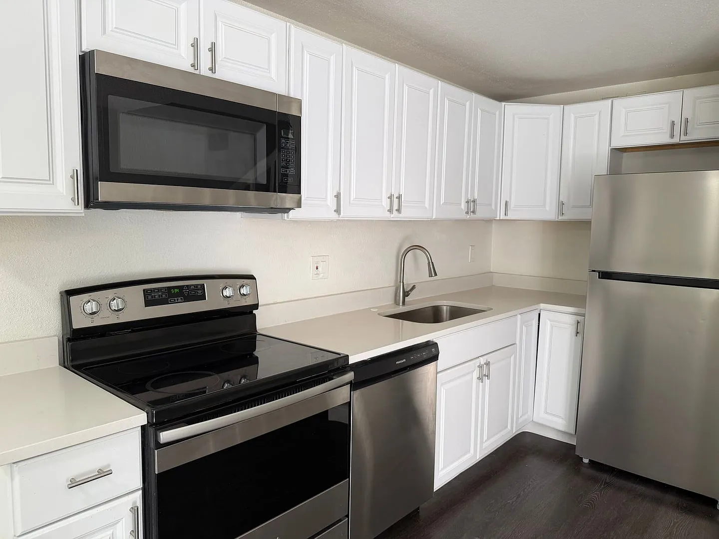 Prestige Townhomes: Stylish 2-Bedroom Living in the Heart of Puyallup — Photo 1