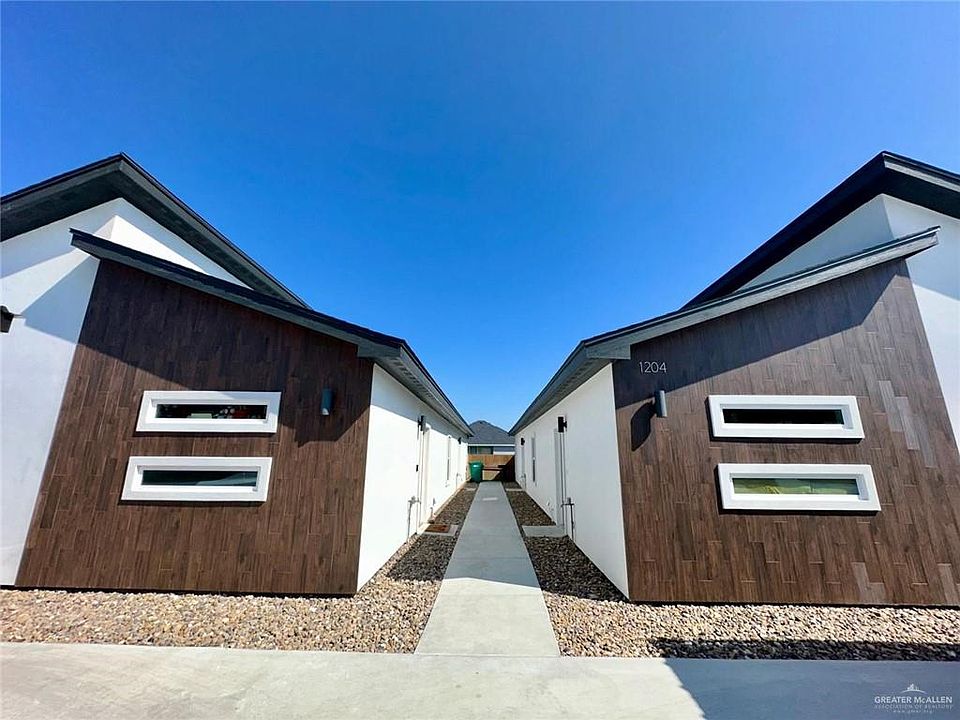 1st image of 1204 Platinum Dr #4