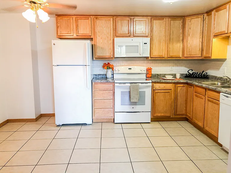 1166 Petra Pl #6 — Photo 3